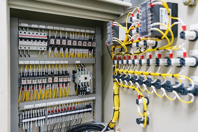 一般電気設備工事でキャリアアップするために取得したい資格3選
